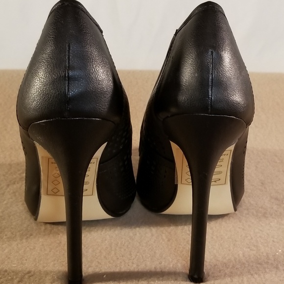 Brand New Izabella Rue Black Cut Out Pointed Toe H - Picture 3 of 5